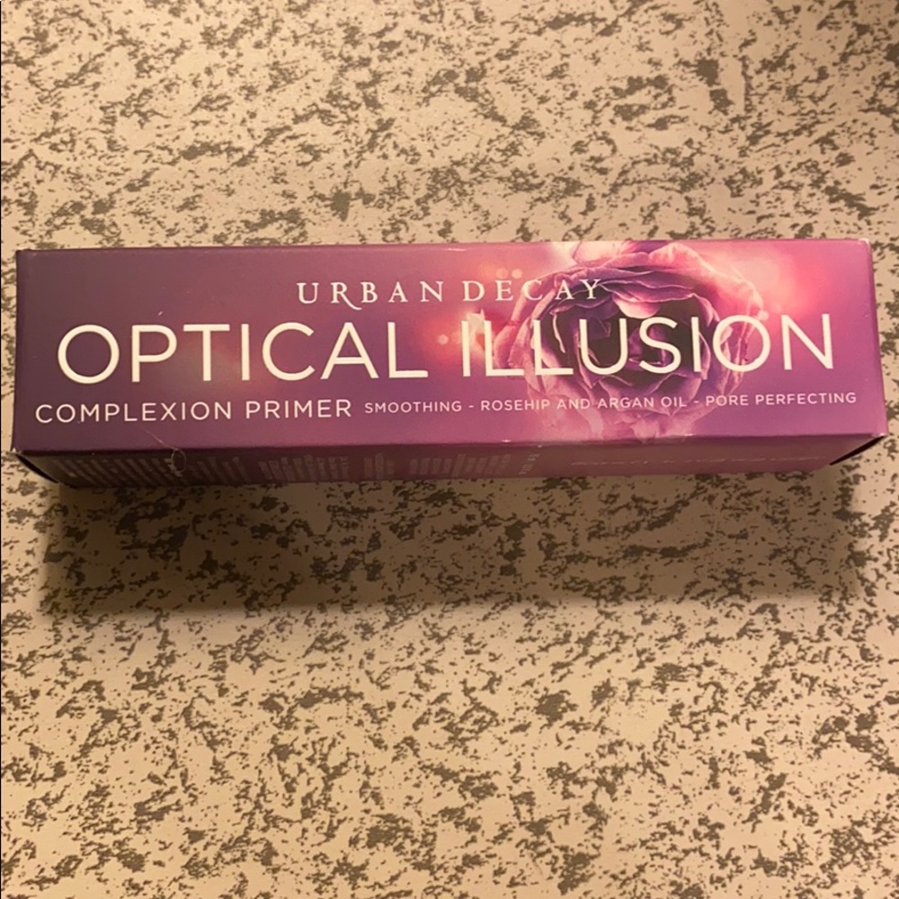 Urban Decay Optical Illusion complexion primer